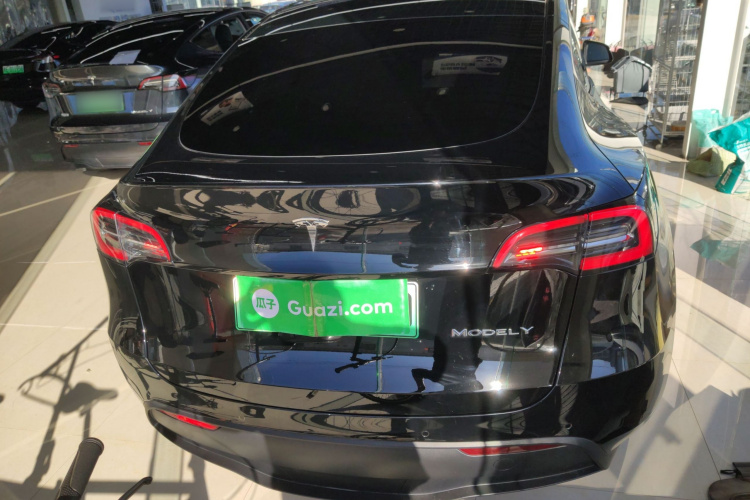 特斯拉 Model Y 2022款 改款 长续航全轮驱动版车身外观6