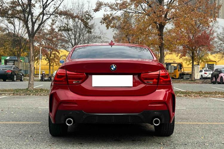 宝马1系 2021款 120i M运动版车身外观6004