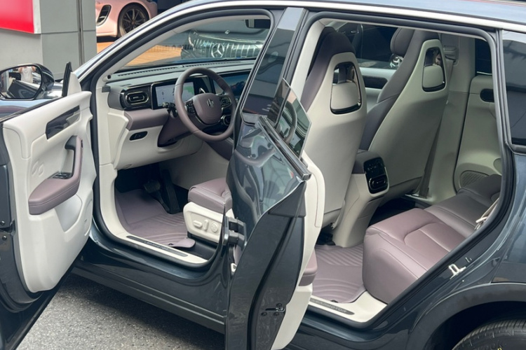 零跑汽车 零跑C11 2023款 增程 285智享版中控内饰7006