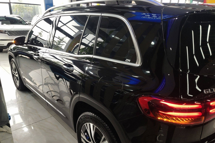 奔驰GLB 2024款 改款 GLB 220 动感型车身外观6003