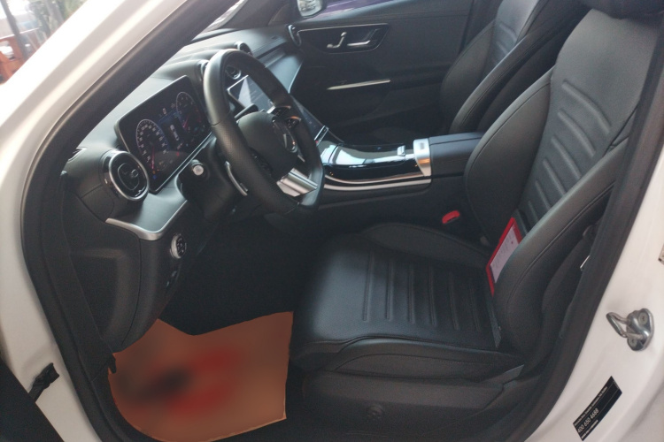 奔驰C级 2022款 C 200 L 运动版中控内饰19