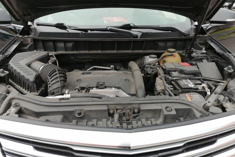 凯迪拉克XT5 2018款 28T 四驱豪华型机舱底盘24