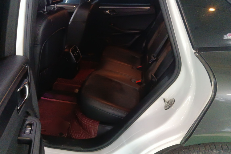保时捷 2017款  Macan 2.0T中控内饰7004