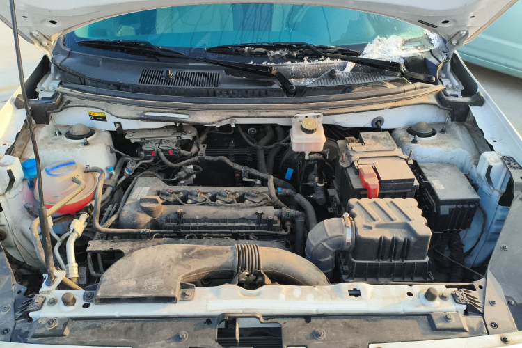 奇瑞 瑞虎3X 2023款 1.5L CVT时尚版机舱底盘24