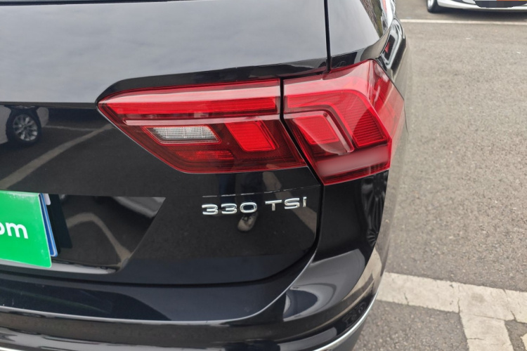 大众 途观L 2023款 改款 330TSI 自动两驱智享版车身外观9