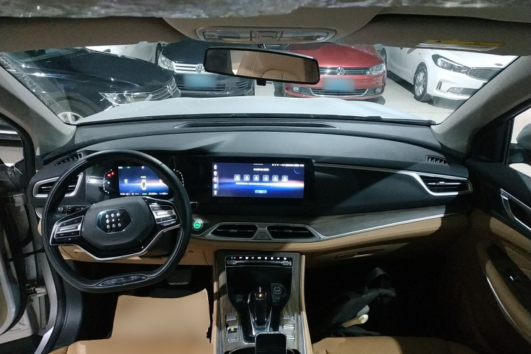 蓝电E5 2023款 1.5L DE-i 100KM畅享型 5座中控内饰7002