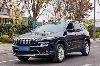 Jeep 自由光 2016款 2.4L 专业智能版