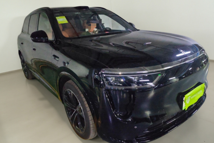 鸿蒙智行 问界M8 2025款 增程 Max+版 53.4kWh 6座版车身外观3