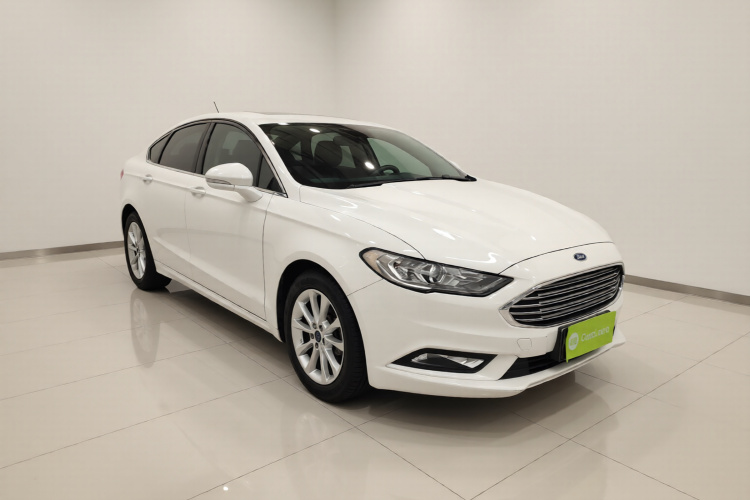 福特 蒙迪欧 2017款 EcoBoost 180 时尚型车身外观3