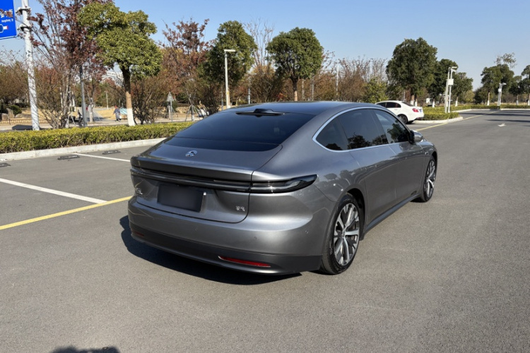 蔚来ET7 2024款 75kWh 行政版车身外观6007