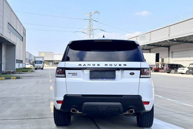 路虎 揽胜运动版 2017款 3.0 SC V6 HSE DYNAMIC车身外观6004