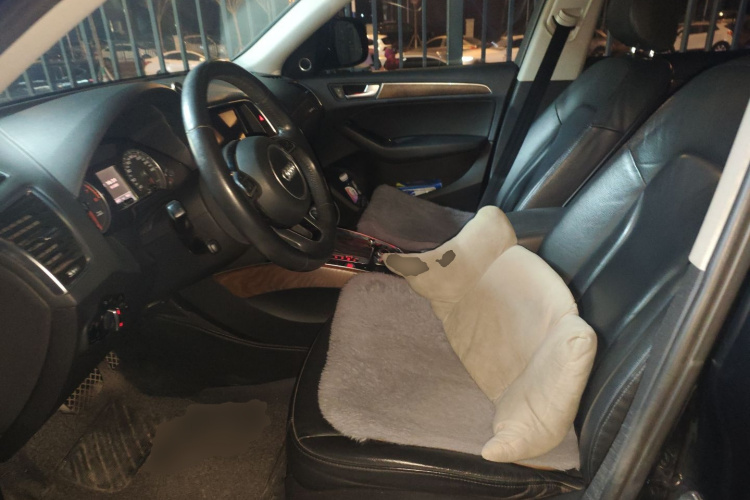 奥迪Q5 2013款 40 TFSI 舒适型中控内饰19