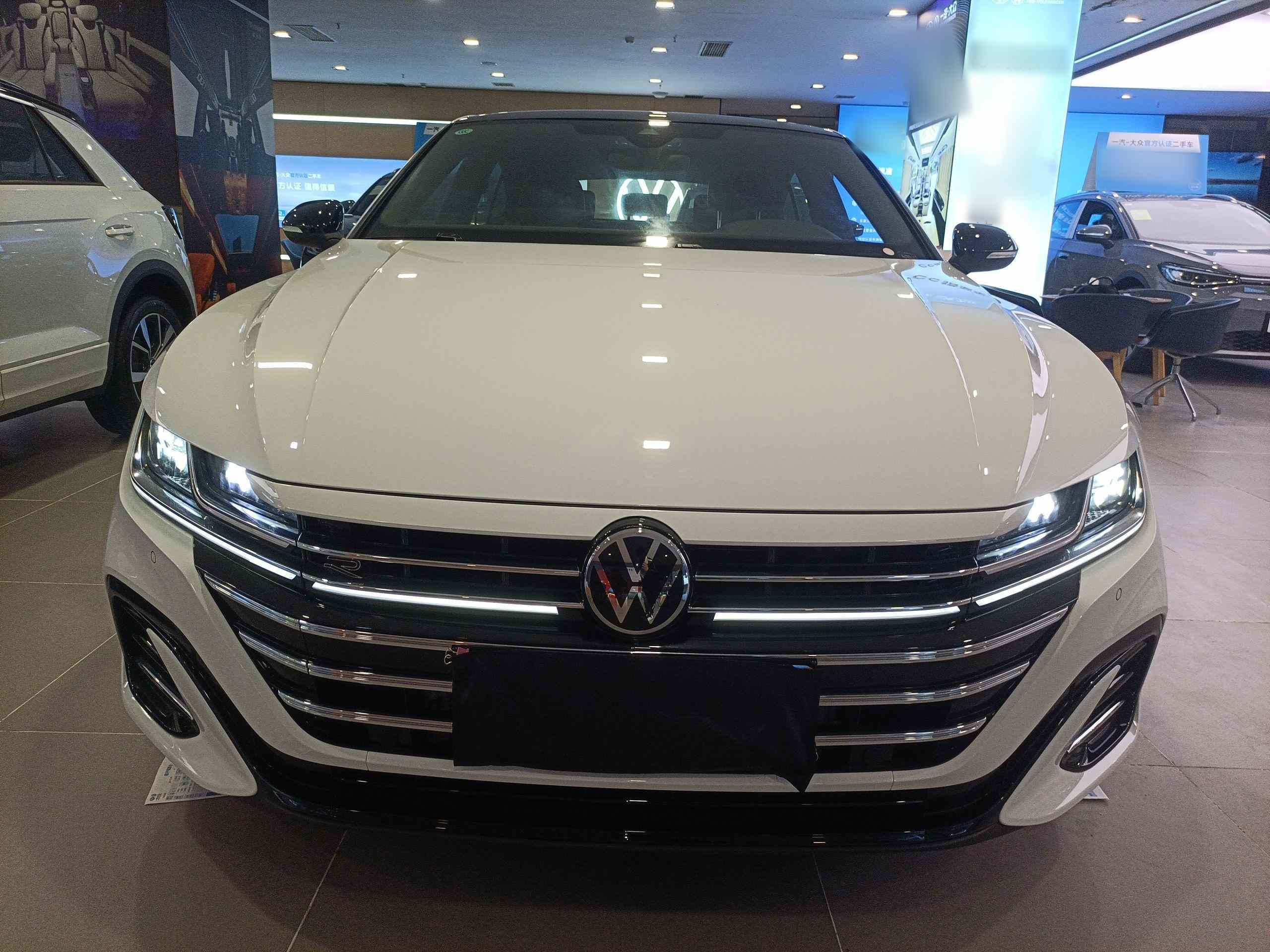 一汽-大众CC 2024款 380TSI 夺目版(2)