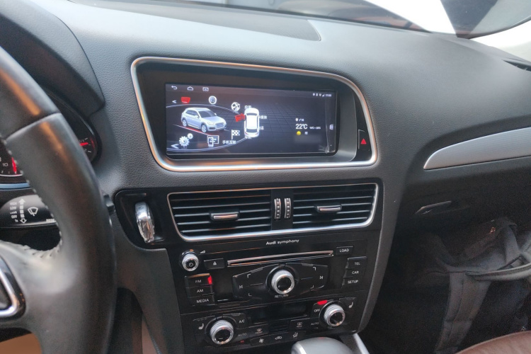 奥迪Q5 2015款 40 TFSI 技术型局部细节16