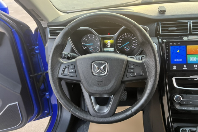 江铃 驭胜S330 2016款 1.5L GTDi 自动两驱尊贵版局部细节13