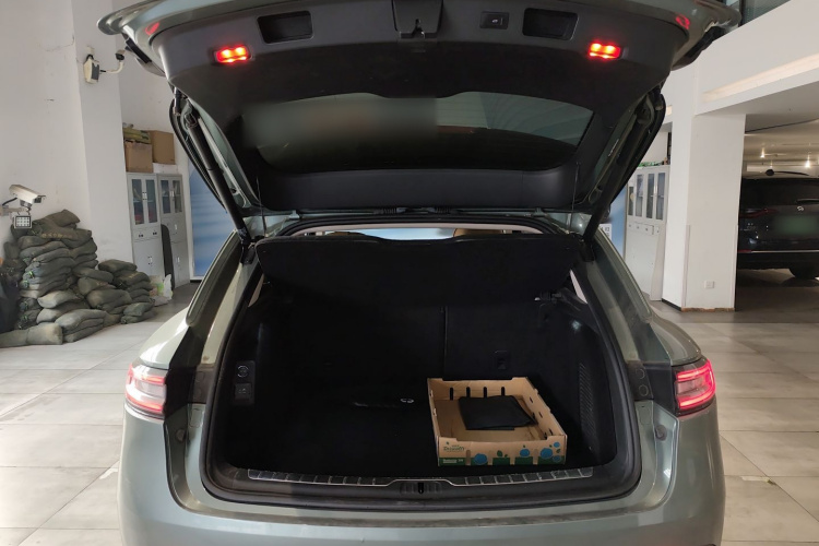 鸿蒙智行 问界M5 2022款 增程四驱至臻版机舱底盘23