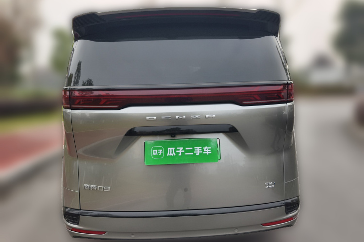 腾势D9 2022款 DM-i 970 四驱旗舰型车身外观6