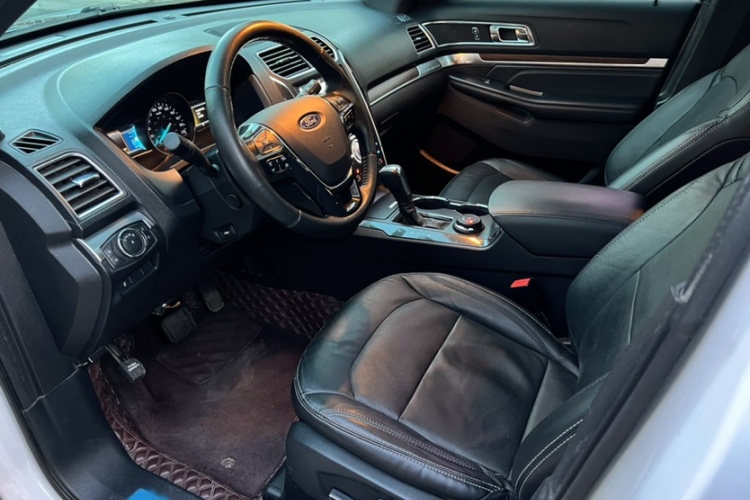 福特 探险者(进口) 2017款 2.3T 精英版局部细节19