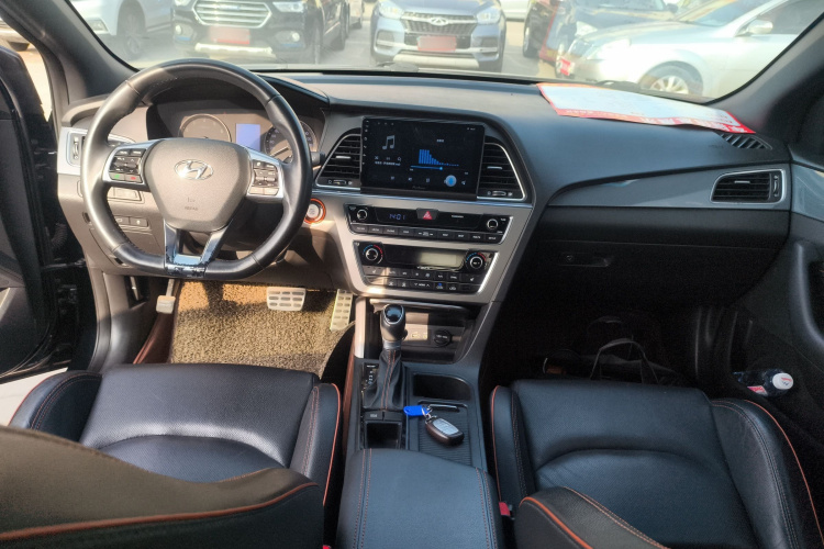 现代 索纳塔 2015款 1.6T GLS智能型中控内饰7002