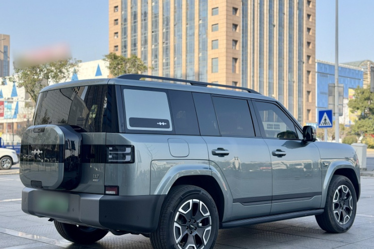 方程豹 钛7 2025款 135KM两驱Pro版车身外观6006