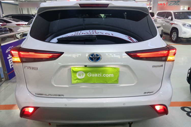 丰田 汉兰达 2023款 2.5L智能电混双擎四驱尊贵版 7座车身外观6