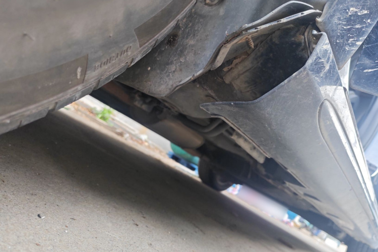 比亚迪 宋MAX 2018款 1.5T 自动智联精英型 6座局部细节9004