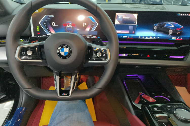 宝马5系 2024款 525Li M运动套装中控内饰12