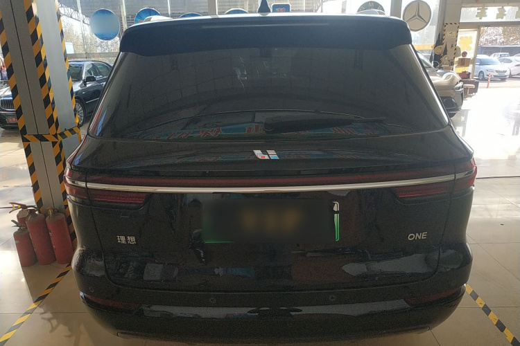 理想汽车 理想ONE 2021款 增程6座版车身外观6