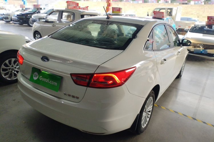 福特 福睿斯 2017款 改款 1.5L 自动舒适型车身外观7