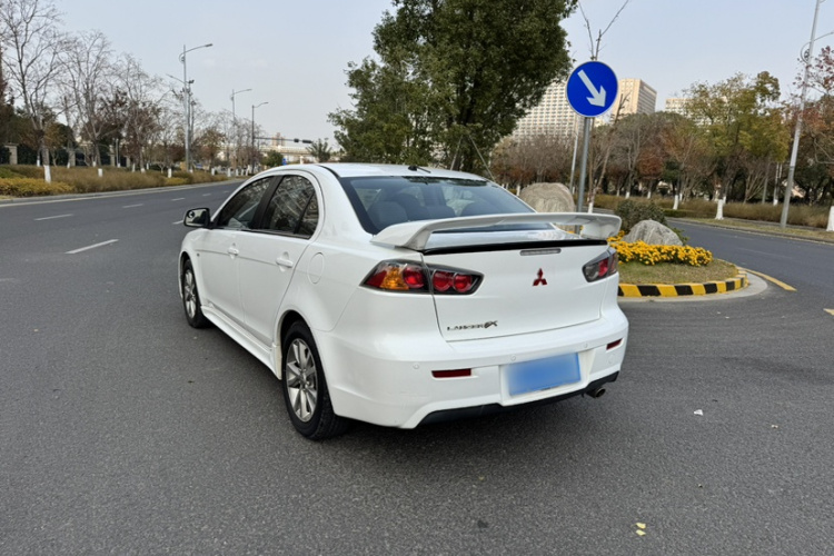 三菱 翼神 2012款 致尚版 1.8L 手动豪华型车身外观6005