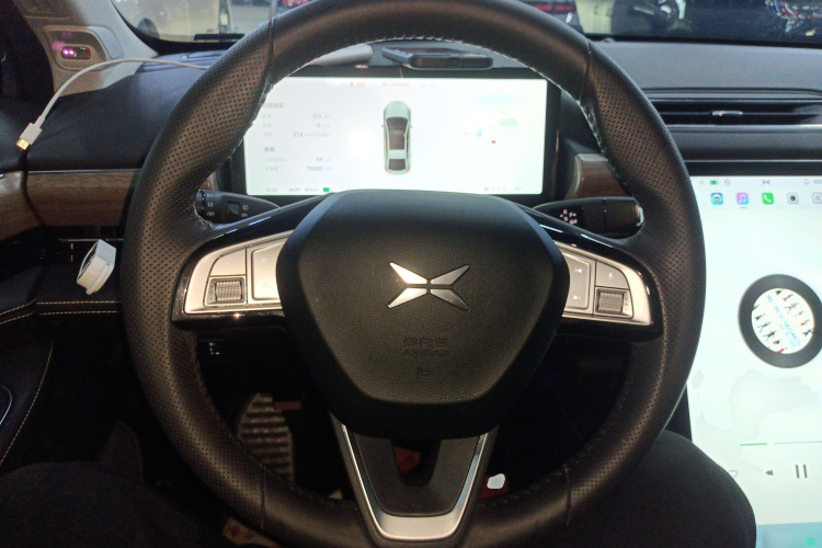 小鹏P5 2021款 550E中控内饰13