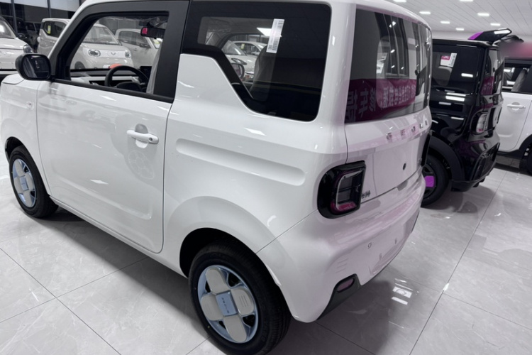 吉利银河 2024款 熊猫mini 200km 耐力熊车身外观6001