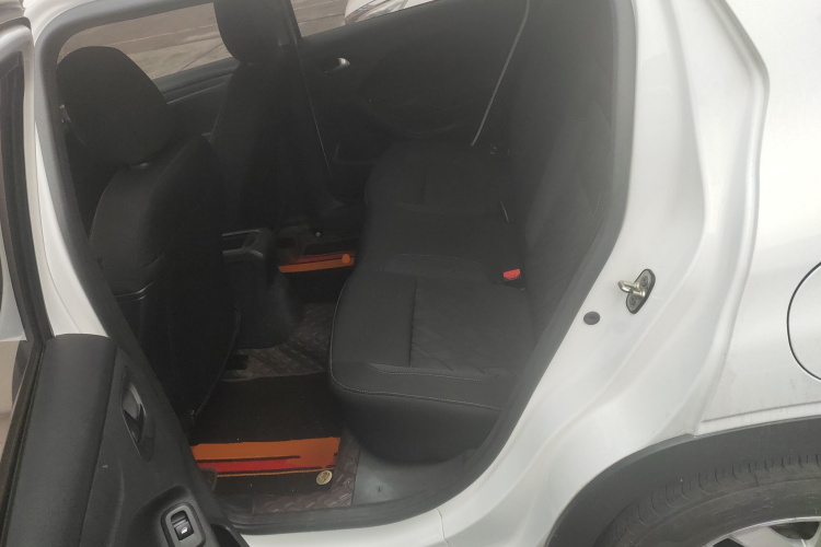 雪铁龙C3-XR 2018款 1.6L 自动时尚型中控内饰7004