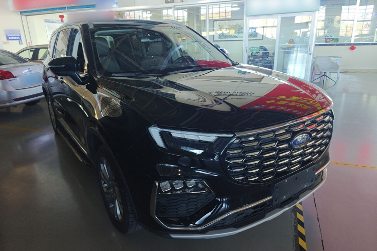 福特 领裕 2023款 EcoBoost 225 尊领型 7座（2/3/2）车身外观3