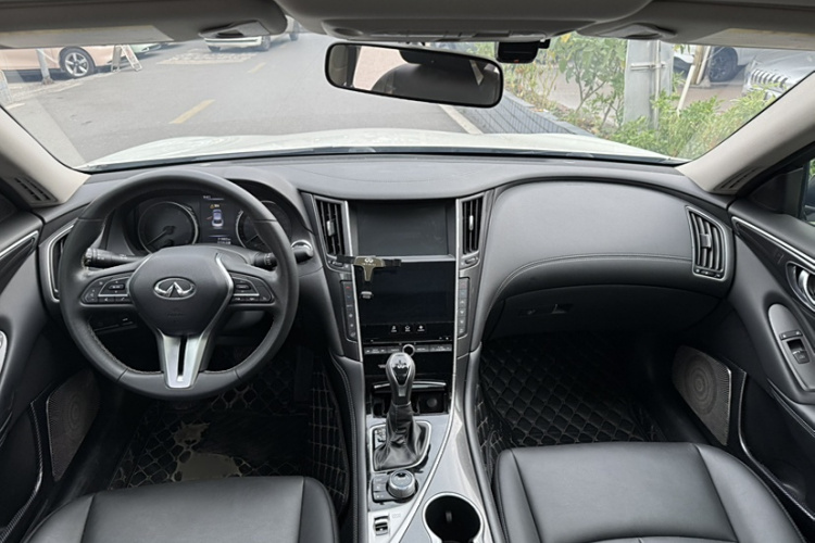 英菲尼迪Q50L 2018款 2.0T 舒适版 国VI局部细节16