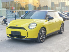电动MINI COOPER 2024款 456km COOPER E 经典派