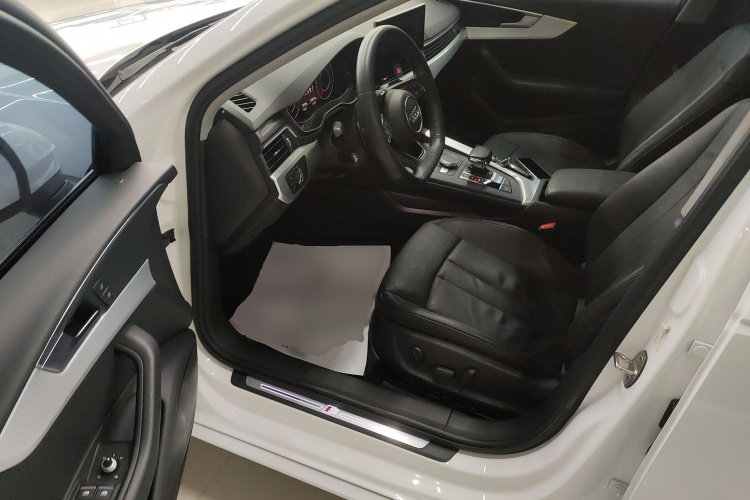 奥迪A4L 2019款 40 TFSI 时尚型 国VI中控内饰20