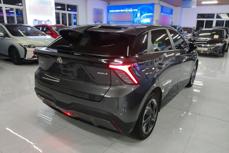 名爵 MG4 EV 2023款 415km 出海冠军版车身外观7