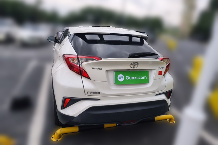 丰田C-HR 2018款 2.0L 领先天窗版 国VI车身外观6