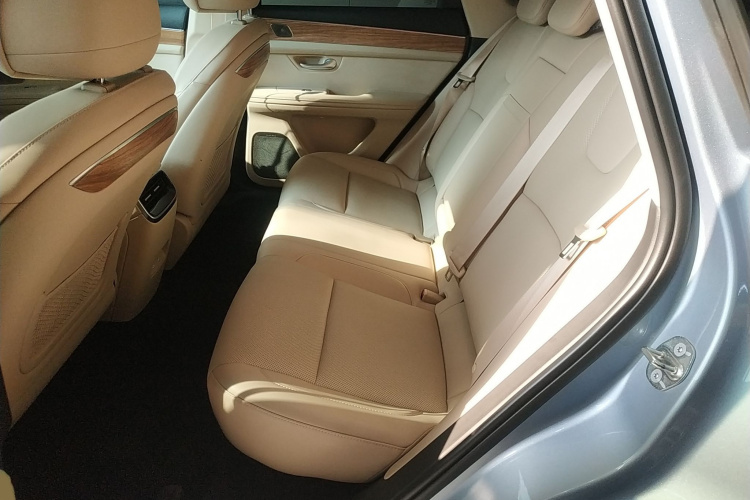 鸿蒙智行 问界M5 2022款 纯电后驱标准版中控内饰7004