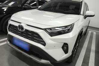 丰田 RAV4荣放 2024款 2.0L CVT两驱风尚Plus版