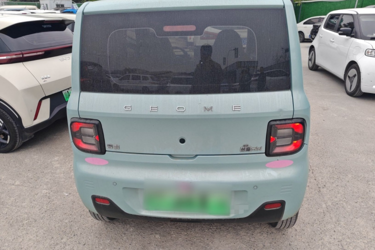 吉利银河 2023款 熊猫mini 200km 灵动熊车身外观6