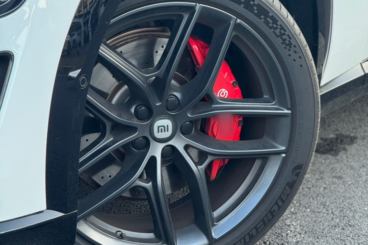 小米汽车 小米YU7 2025款 超长续航高性能四驱Max版车身外观6010