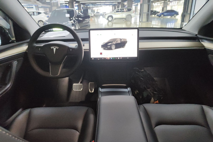 特斯拉 Model Y 2022款 改款 后轮驱动版中控内饰7002