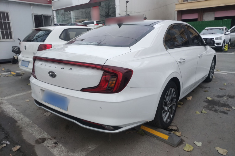 现代 名图 2021款 1.8L CVT GLX精英版车身外观7