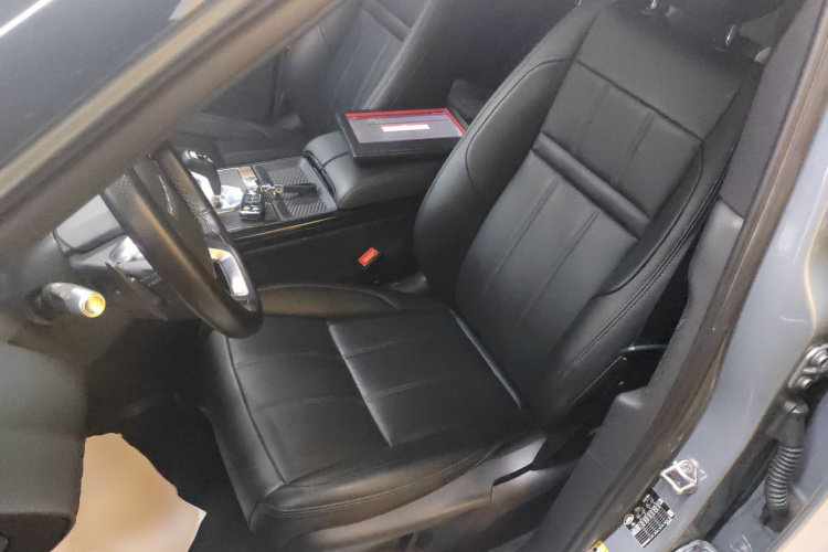 路虎 揽胜极光 2020款 249PS R-DYNAMIC S 运动版局部细节19