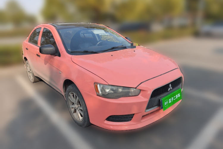 三菱 翼神 2013款 时尚版 1.8L 手动舒适型车身外观3