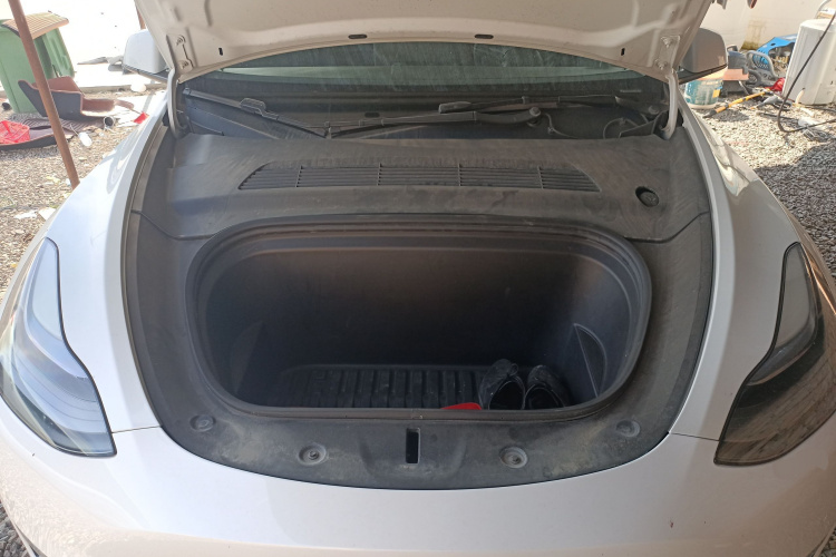 特斯拉 Model Y 2021款 长续航全轮驱动版局部细节24