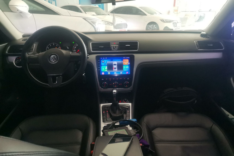 大众 帕萨特 2014款 1.8TSI DSG尊荣版中控内饰12