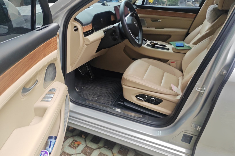 鸿蒙智行 问界M5 2023款 增程四驱智驾版中控内饰20